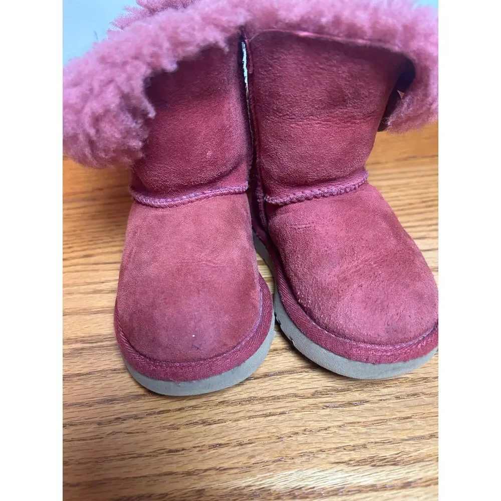 Ugg Classic Bailey Button Toddlers Kids Cranberry Suede Boot 5991T Size 6